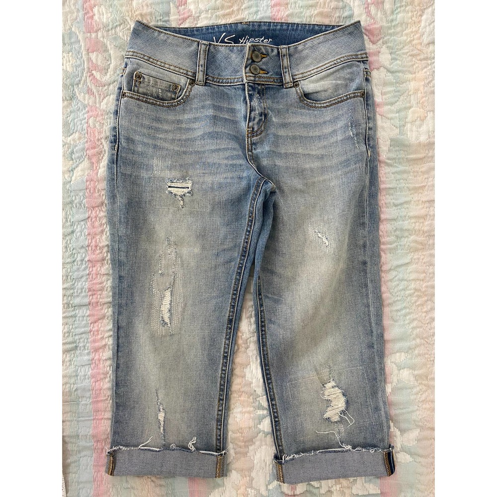 Light Wash VS Hipster Distressed Capri Jeans